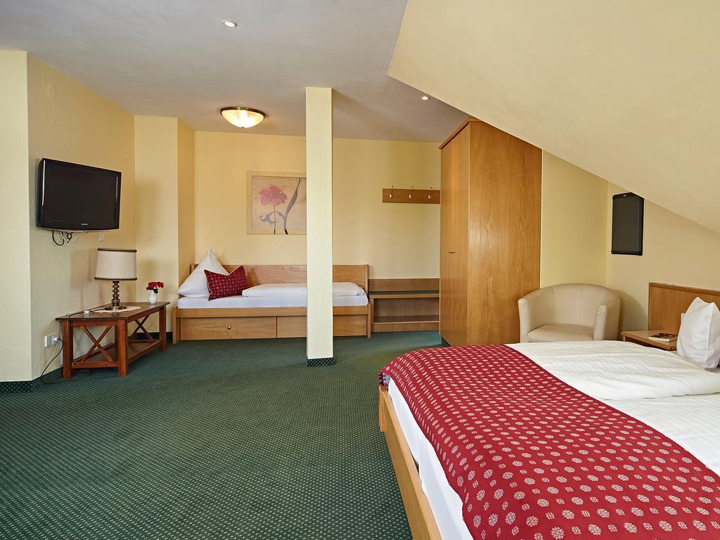 Landhotel Mohren Neuravensburg ภายนอก รูปภาพ